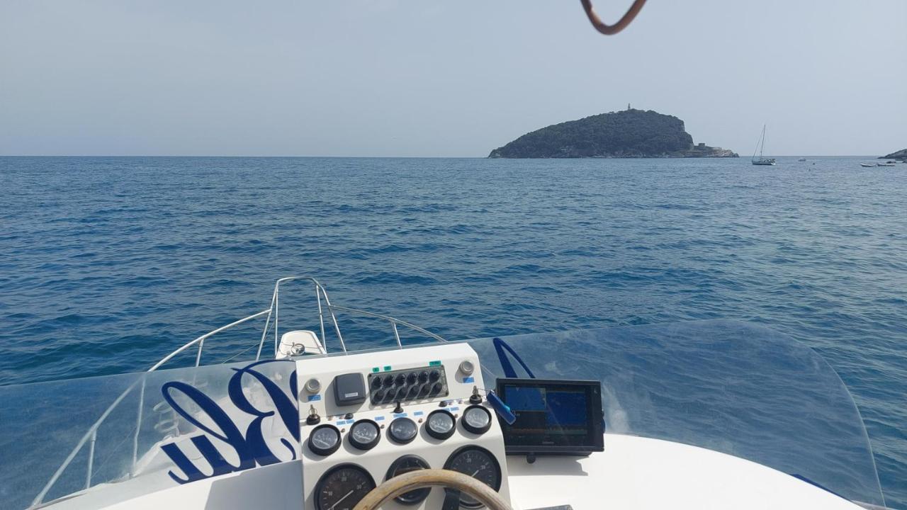 מלון פורטו ונרה Yachtannablu מראה חיצוני תמונה